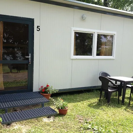 Letniskowe Vertigo Narie Lodge *